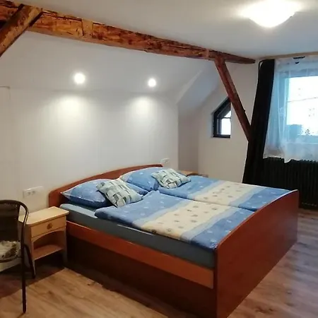 Hostel, And Ceklin